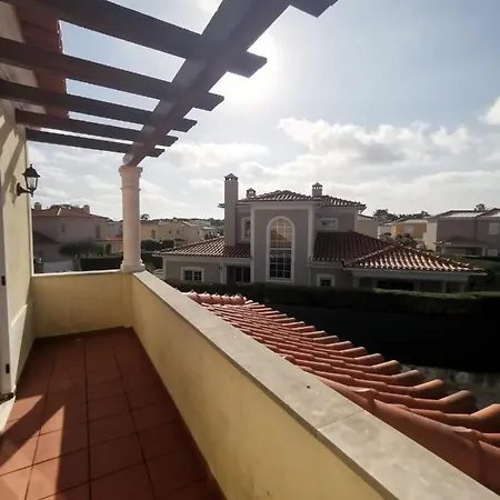 Villa Lala Amoreira (Leiria)