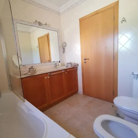 Lala فيلة Amoreira (Leiria)